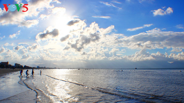 សកម្មភាពទាក់ទាញភ្ញៀវទេសចរណ៍ជាច្រើនមក Da Nang ក្នុងឱកាសឈប់សម្រាក ថ្ងៃទី៣០ មេសា និង ថ្ងៃទី ១ ឧសភា